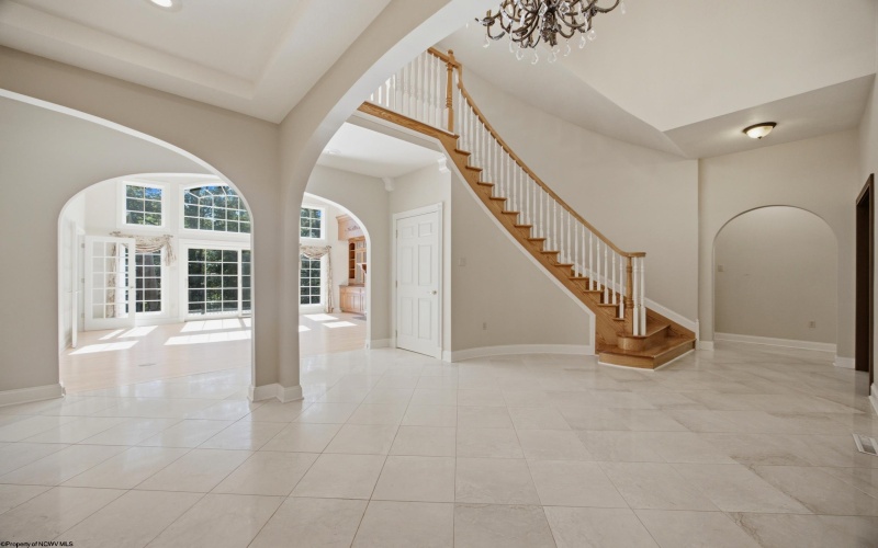 24 Woodcliff Drive, Fairmont, West Virginia 26554, 5 Bedroom Bedrooms, 14 Room Rooms,6 BathroomBathrooms,Single Family Detached,For Sale,Woodcliff,0,10167296