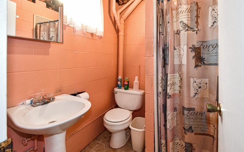 1005 Saxman Street, Barrackville, West Virginia 26559, 4 Bedroom Bedrooms, 10 Room Rooms,3 BathroomBathrooms,Single Family Detached,For Sale,Saxman,0,10167295
