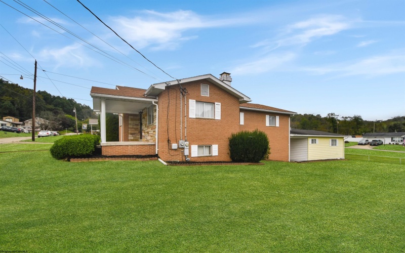 1005 Saxman Street, Barrackville, West Virginia 26559, 4 Bedroom Bedrooms, 10 Room Rooms,3 BathroomBathrooms,Single Family Detached,For Sale,Saxman,0,10167295