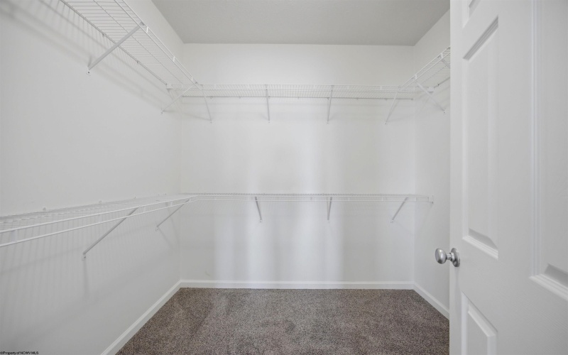 98 Berkshire Circle, Bridgeport, West Virginia 26330, 3 Bedroom Bedrooms, 12 Room Rooms,3 BathroomBathrooms,Single Family Attached,For Sale,Berkshire,0,10167304
