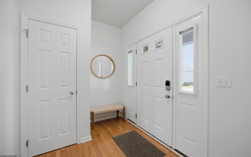 98 Berkshire Circle, Bridgeport, West Virginia 26330, 3 Bedroom Bedrooms, 12 Room Rooms,3 BathroomBathrooms,Single Family Attached,For Sale,Berkshire,0,10167304