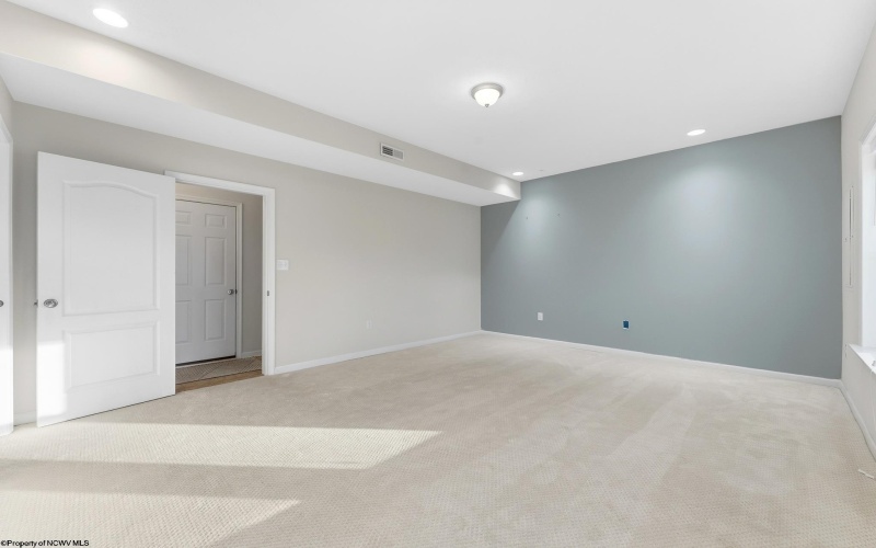 3907 Sun Way, Morgantown, West Virginia 26505, 4 Bedroom Bedrooms, 7 Room Rooms,2 BathroomBathrooms,Single Family Attached,For Sale,Sun,0,10167313