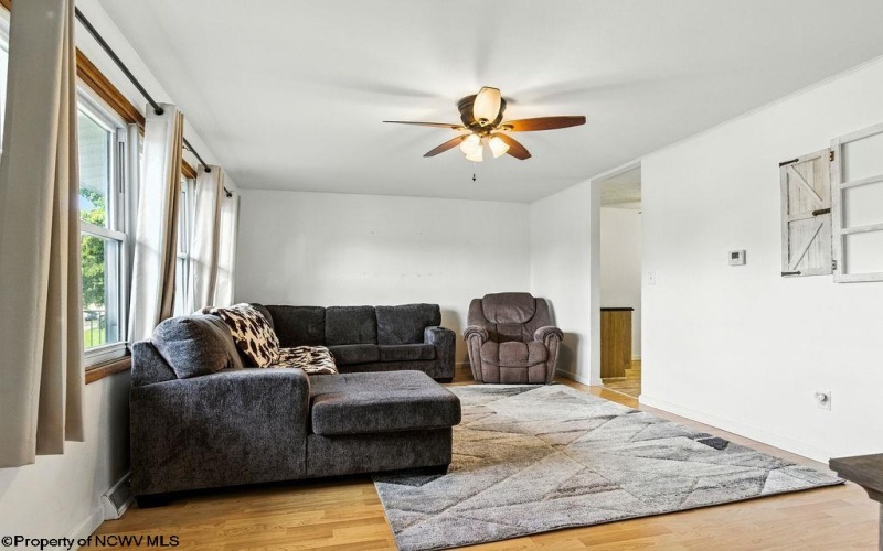 111 Circle Drive, Bridgeport, West Virginia 26330, 3 Bedroom Bedrooms, 6 Room Rooms,2 BathroomBathrooms,Single Family Detached,For Sale,Circle,0,10161217