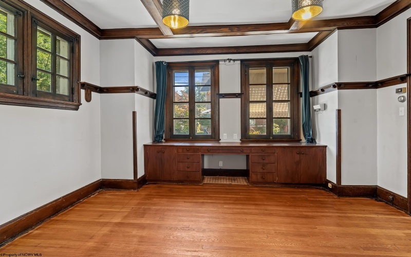 144 Waitman Street, Morgantown, West Virginia 26501, 4 Bedroom Bedrooms, 8 Room Rooms,2 BathroomBathrooms,Single Family Detached,For Sale,Waitman,0,10167315