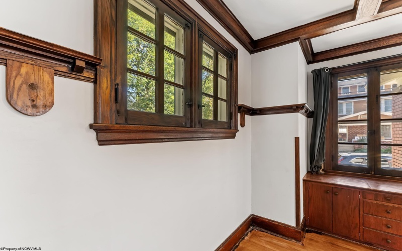 144 Waitman Street, Morgantown, West Virginia 26501, 4 Bedroom Bedrooms, 8 Room Rooms,2 BathroomBathrooms,Single Family Detached,For Sale,Waitman,0,10167315