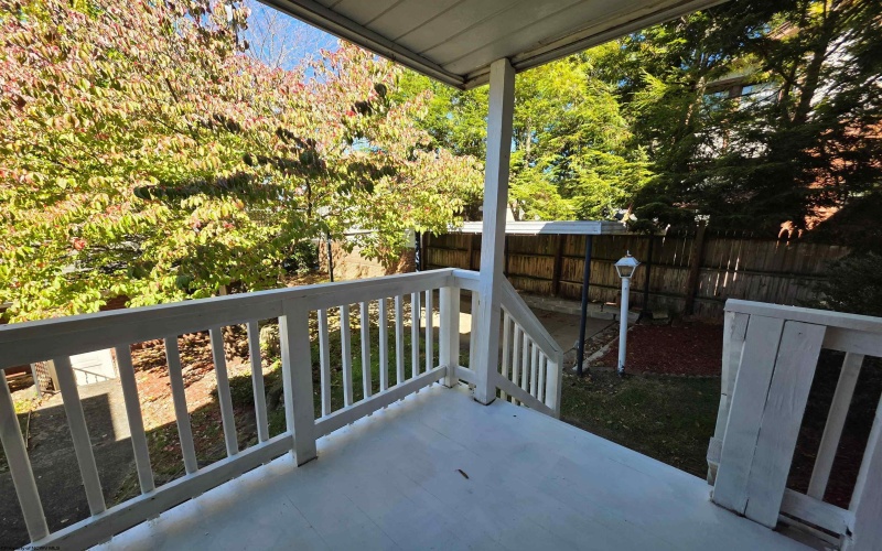 144 Waitman Street, Morgantown, West Virginia 26501, 4 Bedroom Bedrooms, 8 Room Rooms,2 BathroomBathrooms,Single Family Detached,For Sale,Waitman,0,10167315