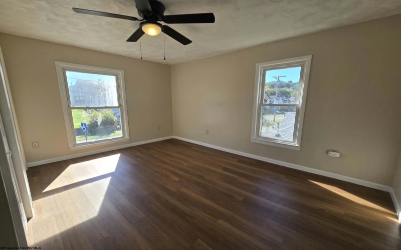 406 Stealey Avenue, Clarksburg, West Virginia 26301, 3 Bedroom Bedrooms, 6 Room Rooms,1 BathroomBathrooms,Single Family Detached,For Sale,Stealey,0,10167298