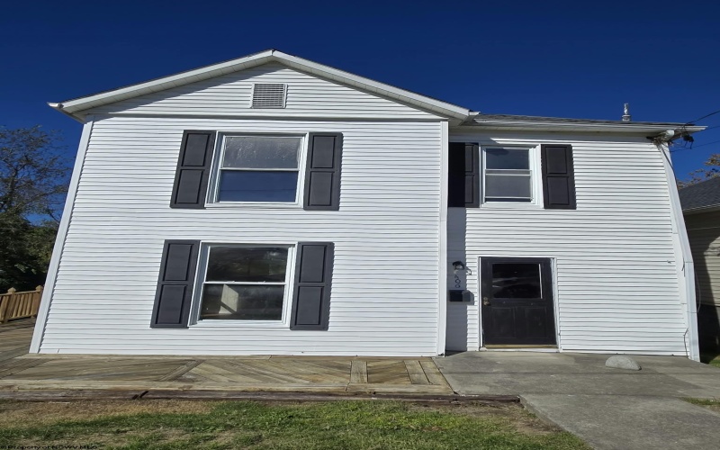 406 Stealey Avenue, Clarksburg, West Virginia 26301, 3 Bedroom Bedrooms, 6 Room Rooms,1 BathroomBathrooms,Single Family Detached,For Sale,Stealey,0,10167298