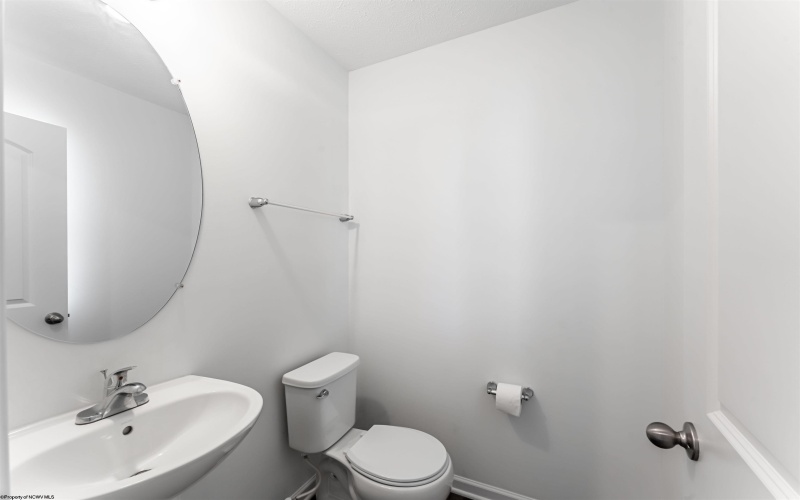 185 Eastview Way, Fairmont, West Virginia 26554, 3 Bedroom Bedrooms, 6 Room Rooms,2 BathroomBathrooms,Single Family Detached,For Sale,Eastview,0,10167297