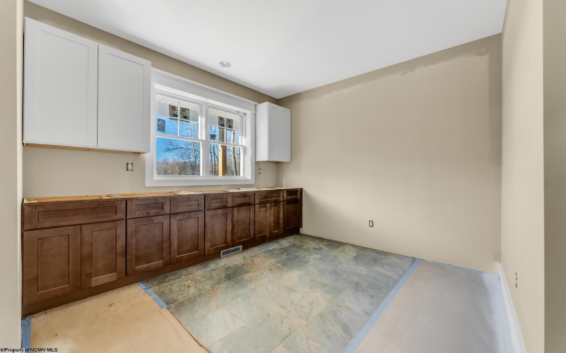 1002 Poplar Drive, Grafton, West Virginia 26354, 5 Bedroom Bedrooms, 9 Room Rooms,4 BathroomBathrooms,Single Family Detached,For Sale,Poplar,0,10163484