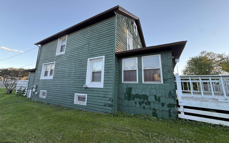 1009 Henry Avenue, Elkins, West Virginia 26241, 3 Bedroom Bedrooms, 10 Room Rooms,2 BathroomBathrooms,Single Family Detached,For Sale,Henry,0,10167301