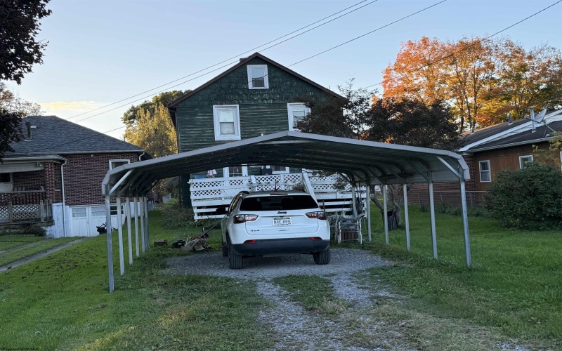 1009 Henry Avenue, Elkins, West Virginia 26241, 3 Bedroom Bedrooms, 10 Room Rooms,2 BathroomBathrooms,Single Family Detached,For Sale,Henry,0,10167301