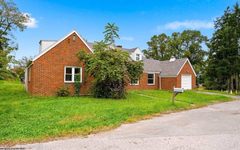 59 Musket Drive, Morgantown, West Virginia 26505, 4 Bedroom Bedrooms, 9 Room Rooms,2 BathroomBathrooms,Single Family Detached,For Sale,Musket,0,10167300