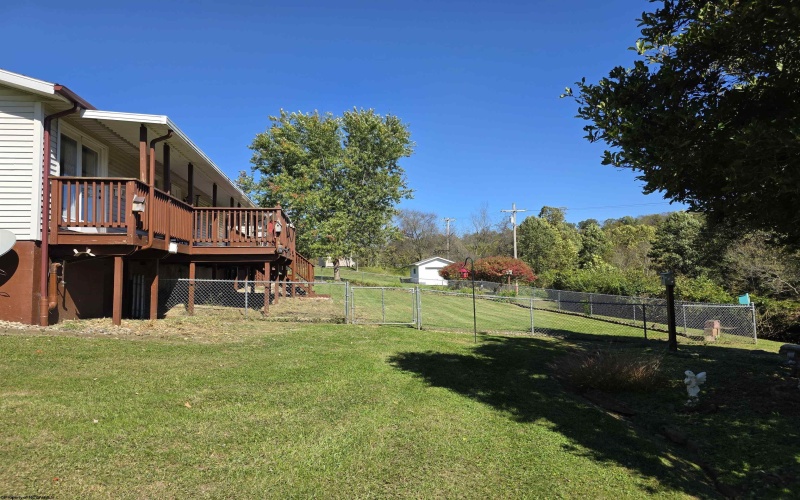 1506 Francis Mine Road, Fairmont, West Virginia 26554, 3 Bedroom Bedrooms, 7 Room Rooms,2 BathroomBathrooms,Single Family Detached,For Sale,Francis Mine,0,10167311