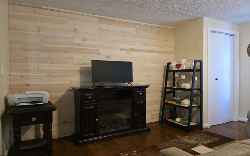 1506 Francis Mine Road, Fairmont, West Virginia 26554, 3 Bedroom Bedrooms, 7 Room Rooms,2 BathroomBathrooms,Single Family Detached,For Sale,Francis Mine,0,10167311