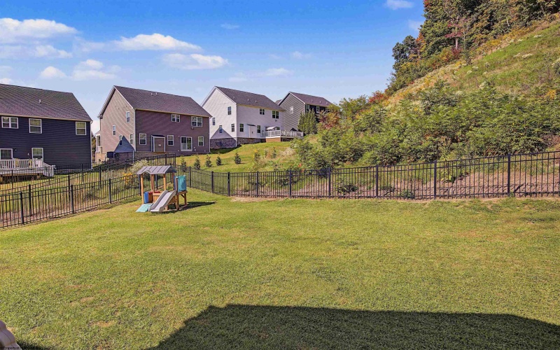 47 David Lane, Morgantown, West Virginia 26505, 4 Bedroom Bedrooms, 8 Room Rooms,3 BathroomBathrooms,Single Family Detached,For Sale,David,0,10167306