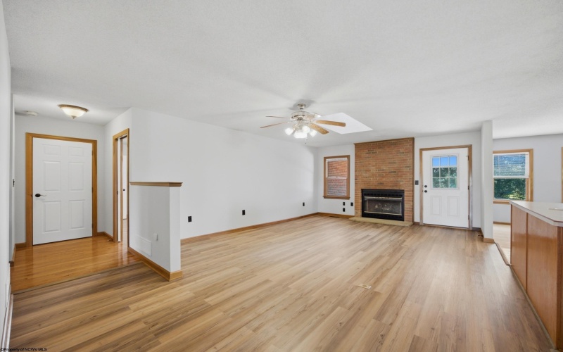 904 Worthington Drive, Bridgeport, West Virginia 26330, 3 Bedroom Bedrooms, 9 Room Rooms,2 BathroomBathrooms,Single Family Detached,For Sale,Worthington,0,10167321