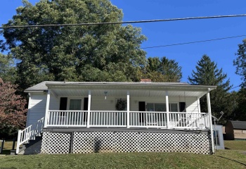 1365 Chestnut Street, Idamay, West Virginia 26576, 3 Bedroom Bedrooms, 6 Room Rooms,1 BathroomBathrooms,Single Family Detached,For Sale,Chestnut,0,10167320