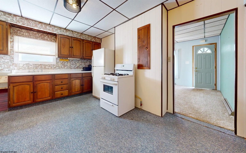 1365 Chestnut Street, Idamay, West Virginia 26576, 3 Bedroom Bedrooms, 6 Room Rooms,1 BathroomBathrooms,Single Family Detached,For Sale,Chestnut,0,10167320