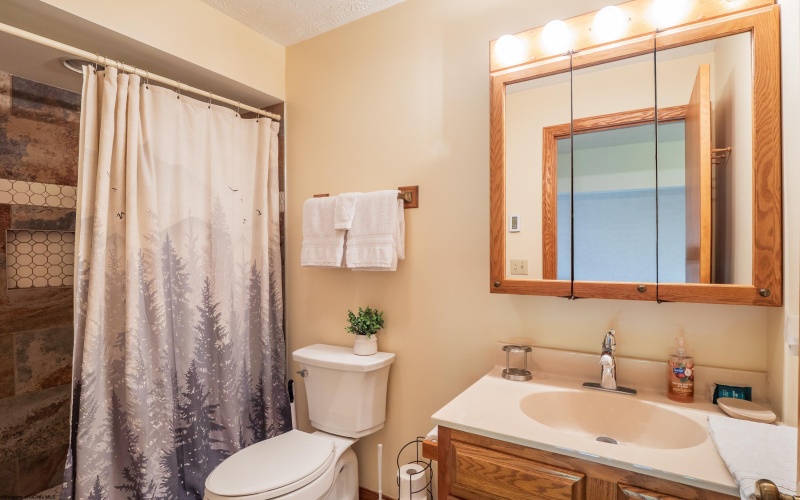 104 Deerfield Circle, Davis, West Virginia 26260, 2 Bedroom Bedrooms, 4 Room Rooms,2 BathroomBathrooms,Single Family Attached,For Sale,Deerfield,0,10167319