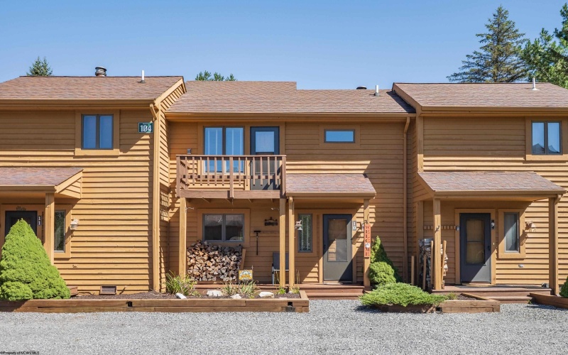 104 Deerfield Circle, Davis, West Virginia 26260, 2 Bedroom Bedrooms, 4 Room Rooms,2 BathroomBathrooms,Single Family Attached,For Sale,Deerfield,0,10167319