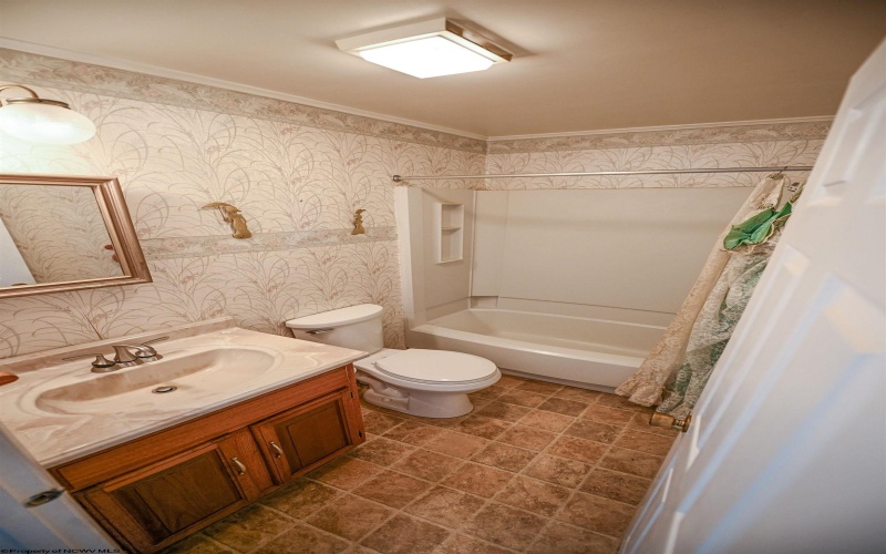 605 Maple Avenue, Barrackville, West Virginia 26559, 4 Bedroom Bedrooms, 6 Room Rooms,3 BathroomBathrooms,Single Family Detached,For Sale,Maple,0,10167323
