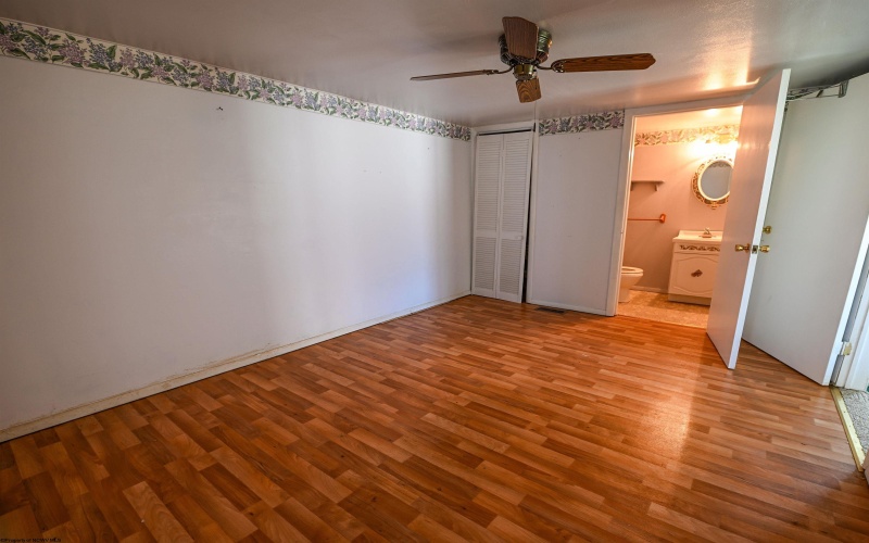 605 Maple Avenue, Barrackville, West Virginia 26559, 4 Bedroom Bedrooms, 6 Room Rooms,3 BathroomBathrooms,Single Family Detached,For Sale,Maple,0,10167323