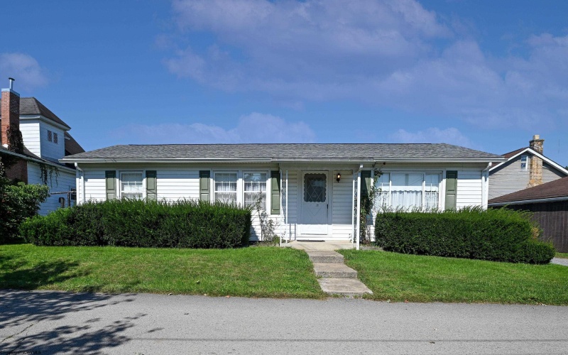 605 Maple Avenue, Barrackville, West Virginia 26559, 4 Bedroom Bedrooms, 6 Room Rooms,3 BathroomBathrooms,Single Family Detached,For Sale,Maple,0,10167323