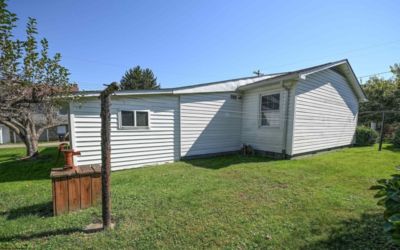 605 Maple Avenue, Barrackville, West Virginia 26559, 4 Bedroom Bedrooms, 6 Room Rooms,3 BathroomBathrooms,Single Family Detached,For Sale,Maple,0,10167323