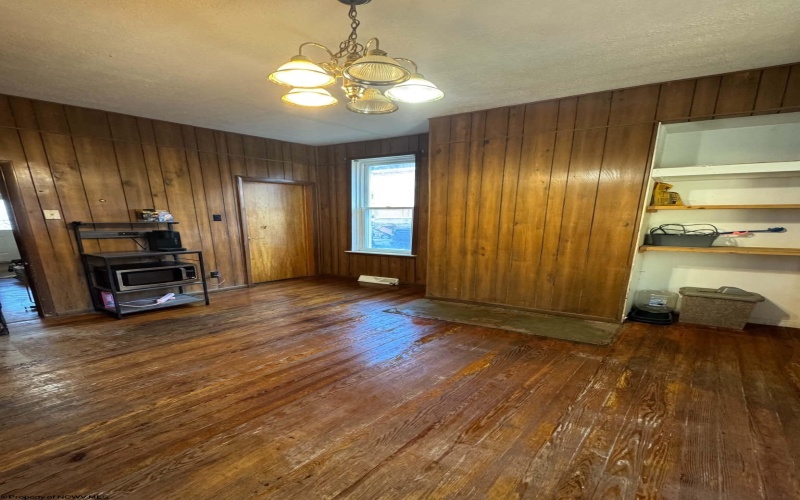 412 Center Street, Shinnston, West Virginia 26431, 2 Bedroom Bedrooms, 6 Room Rooms,3 BathroomBathrooms,Single Family Detached,For Sale,Center,0,10167334