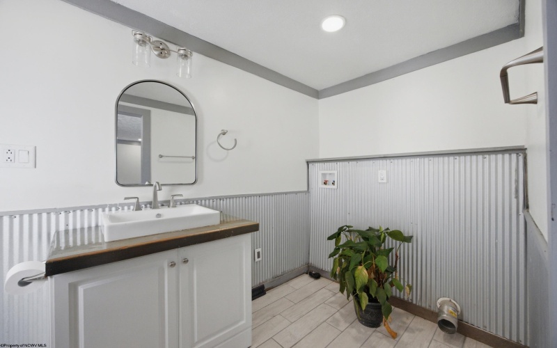 429 Grand Avenue, Bridgeport, West Virginia 26330, 2 Bedroom Bedrooms, 4 Room Rooms,1 BathroomBathrooms,Single Family Detached,For Sale,Grand,0,10167328