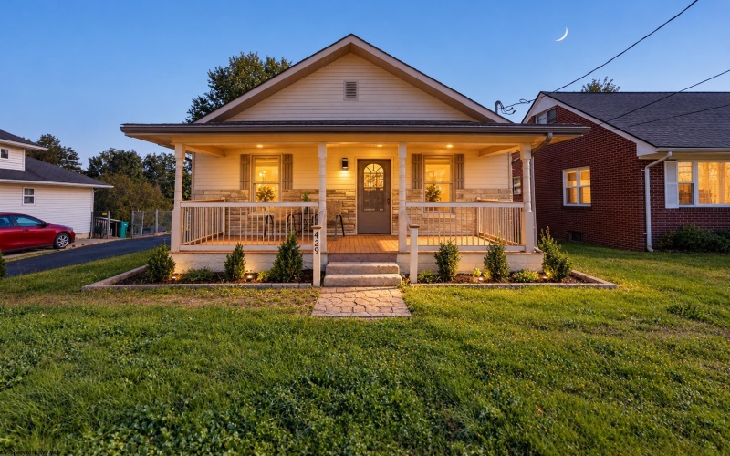 429 Grand Avenue, Bridgeport, West Virginia 26330, 2 Bedroom Bedrooms, 4 Room Rooms,1 BathroomBathrooms,Single Family Detached,For Sale,Grand,0,10167328