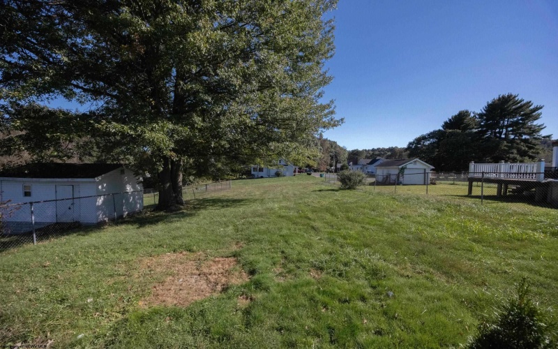 429 Grand Avenue, Bridgeport, West Virginia 26330, 2 Bedroom Bedrooms, 4 Room Rooms,1 BathroomBathrooms,Single Family Detached,For Sale,Grand,0,10167328