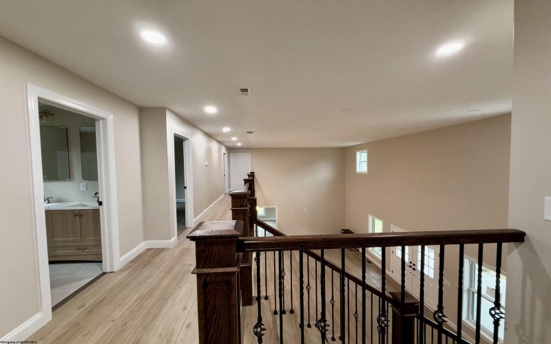 941 Farms Drive, Fairmont, West Virginia 26554, 5 Bedroom Bedrooms, 11 Room Rooms,3 BathroomBathrooms,Single Family Detached,For Sale,Farms,0,10167335