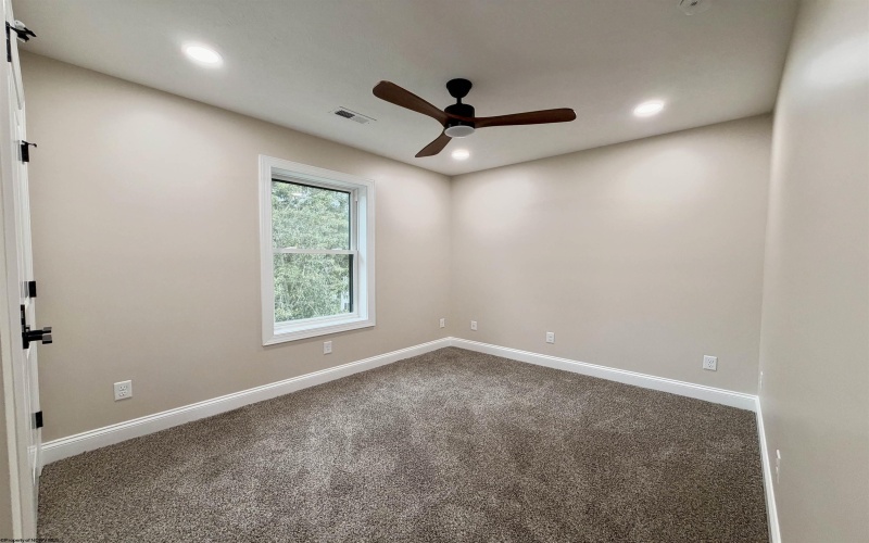 941 Farms Drive, Fairmont, West Virginia 26554, 5 Bedroom Bedrooms, 11 Room Rooms,3 BathroomBathrooms,Single Family Detached,For Sale,Farms,0,10167335