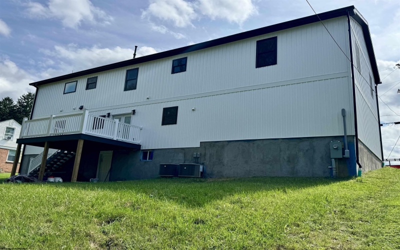941 Farms Drive, Fairmont, West Virginia 26554, 5 Bedroom Bedrooms, 11 Room Rooms,3 BathroomBathrooms,Single Family Detached,For Sale,Farms,0,10167335