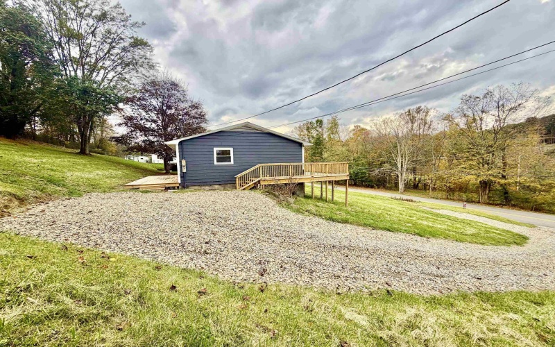4605 Corbin Branch Road, Bridgeport, West Virginia 26330, 3 Bedroom Bedrooms, 7 Room Rooms,1 BathroomBathrooms,Single Family Detached,For Sale,Corbin Branch,0,10167342