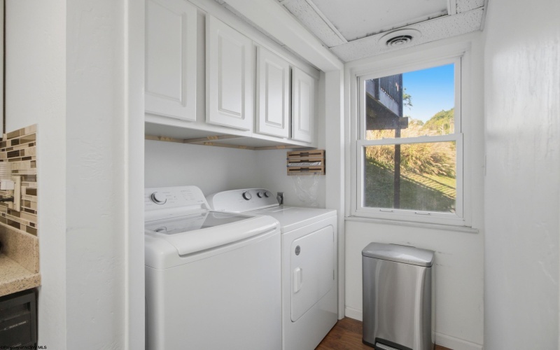 84 Pinewood Lane, Clarksburg, West Virginia 26301, 2 Bedroom Bedrooms, 6 Room Rooms,1 BathroomBathrooms,Single Family Attached,For Sale,Pinewood,0,10167347