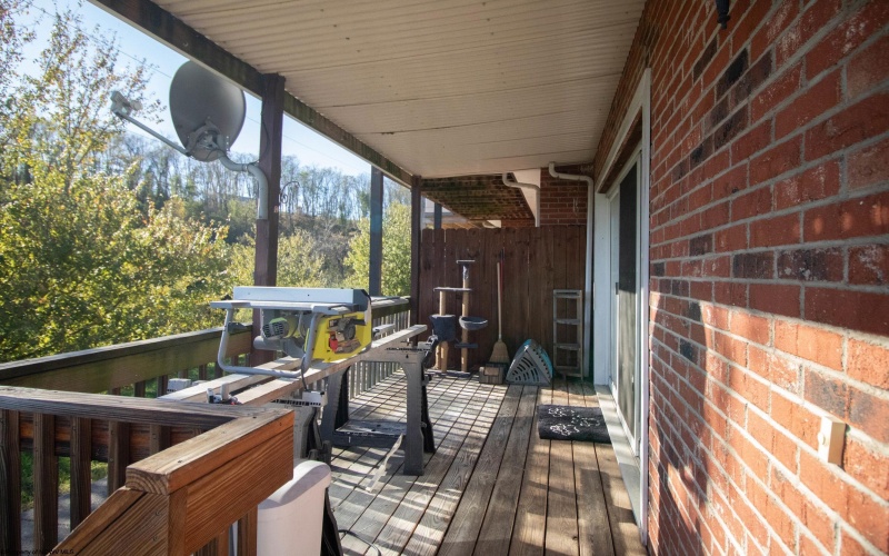 84 Pinewood Lane, Clarksburg, West Virginia 26301, 2 Bedroom Bedrooms, 6 Room Rooms,1 BathroomBathrooms,Single Family Attached,For Sale,Pinewood,0,10167347