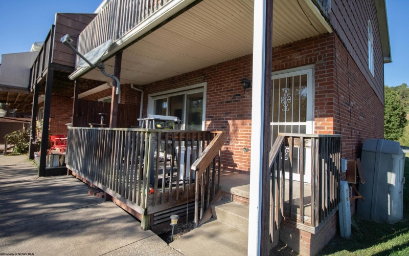 84 Pinewood Lane, Clarksburg, West Virginia 26301, 2 Bedroom Bedrooms, 6 Room Rooms,1 BathroomBathrooms,Single Family Attached,For Sale,Pinewood,0,10167347