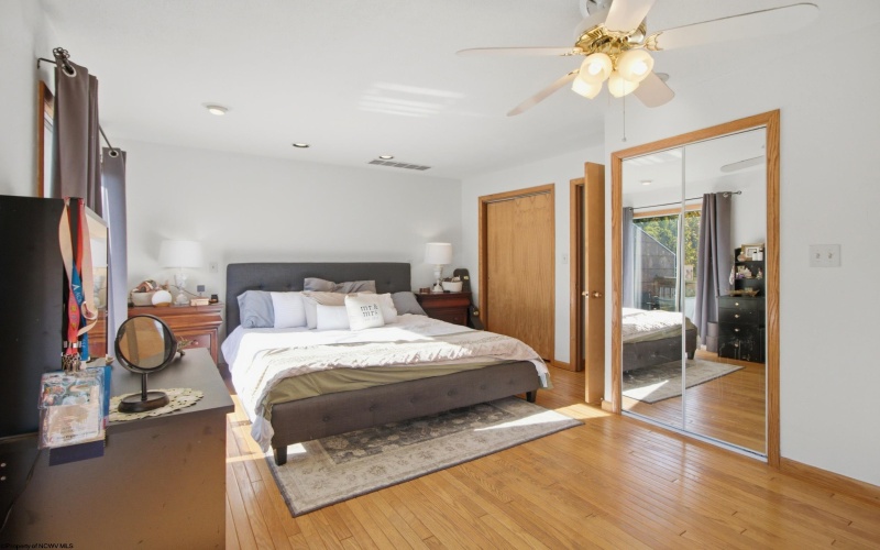 84 Pinewood Lane, Clarksburg, West Virginia 26301, 2 Bedroom Bedrooms, 6 Room Rooms,1 BathroomBathrooms,Single Family Attached,For Sale,Pinewood,0,10167347