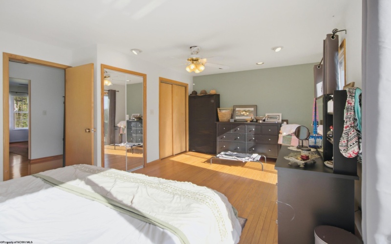 84 Pinewood Lane, Clarksburg, West Virginia 26301, 2 Bedroom Bedrooms, 6 Room Rooms,1 BathroomBathrooms,Single Family Attached,For Sale,Pinewood,0,10167347