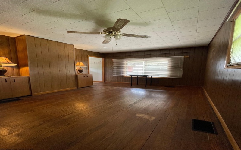 42 1/2 Meade Street, Buckhannon, West Virginia 26201-2655, 1 Bedroom Bedrooms, 3 Room Rooms,1 BathroomBathrooms,Residential Rentals,For Rent,Meade,0,10167351