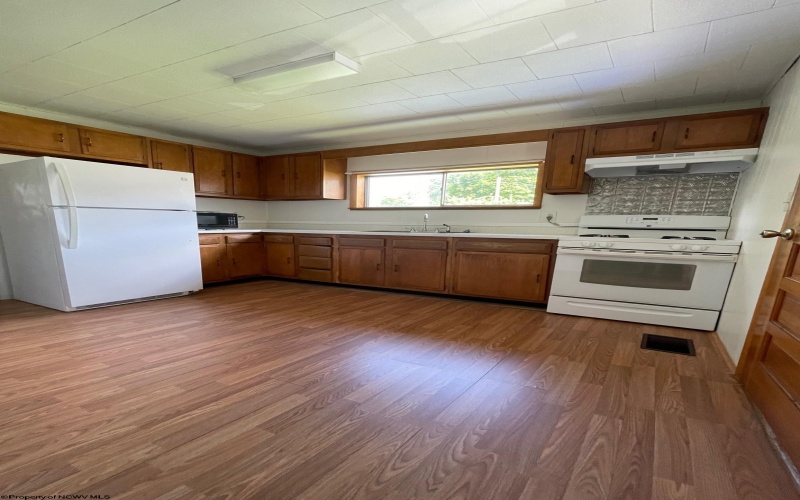 42 1/2 Meade Street, Buckhannon, West Virginia 26201-2655, 1 Bedroom Bedrooms, 3 Room Rooms,1 BathroomBathrooms,Residential Rentals,For Rent,Meade,0,10167351