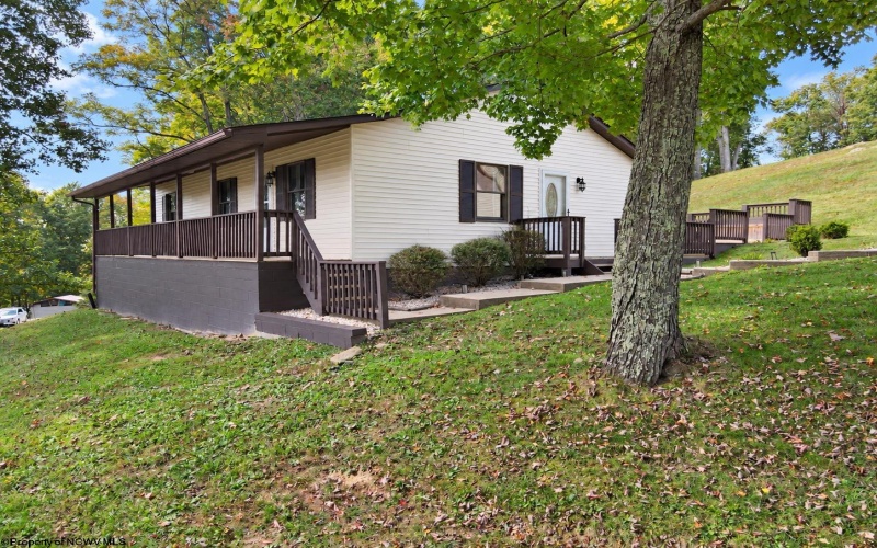 13 Silver Maple Lane, Buckhannon, West Virginia 26201, 4 Bedroom Bedrooms, 7 Room Rooms,2 BathroomBathrooms,Single Family Detached,For Sale,Silver Maple,0,10167348