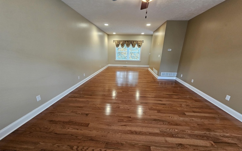 306 Hidden Point Trail, Morgantown, West Virginia 26508, 4 Bedroom Bedrooms, 7 Room Rooms,3 BathroomBathrooms,Single Family Detached,For Sale,Hidden Point,0,10167355