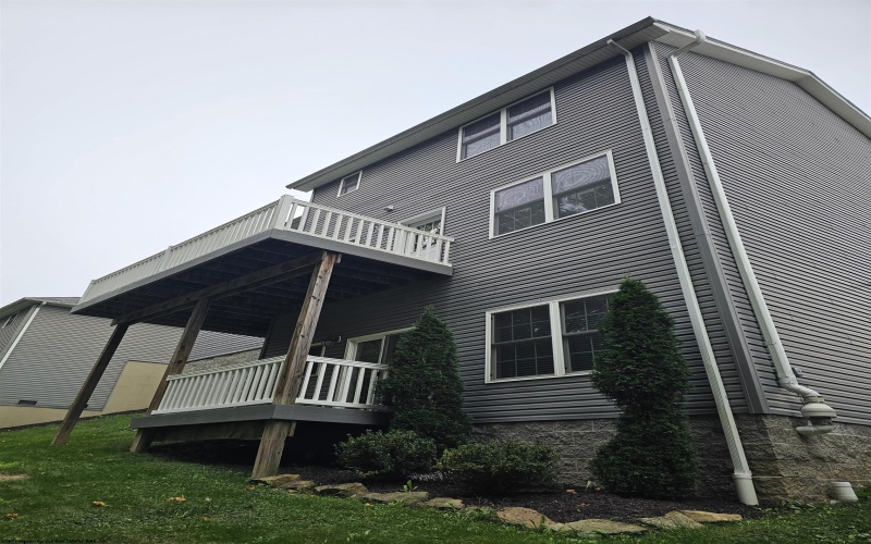 306 Hidden Point Trail, Morgantown, West Virginia 26508, 4 Bedroom Bedrooms, 7 Room Rooms,3 BathroomBathrooms,Single Family Detached,For Sale,Hidden Point,0,10167355