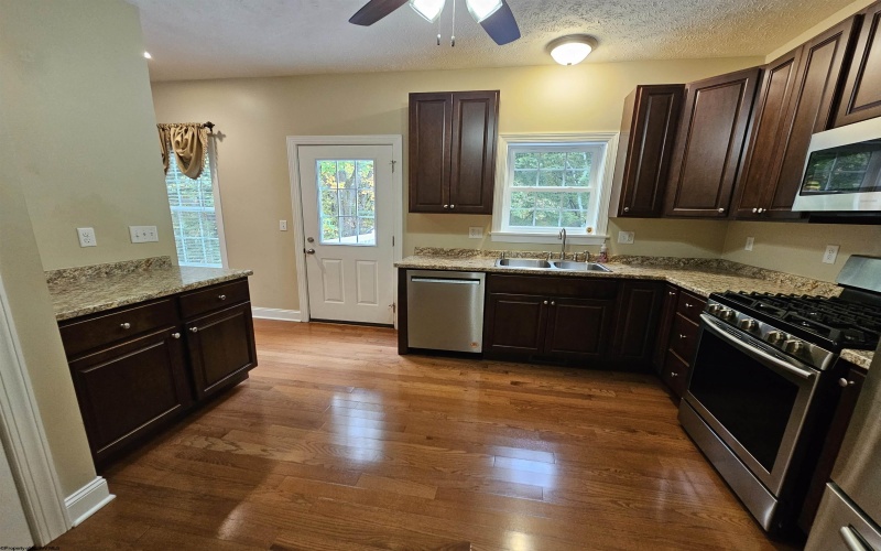 306 Hidden Point Trail, Morgantown, West Virginia 26508, 4 Bedroom Bedrooms, 7 Room Rooms,3 BathroomBathrooms,Single Family Detached,For Sale,Hidden Point,0,10167355