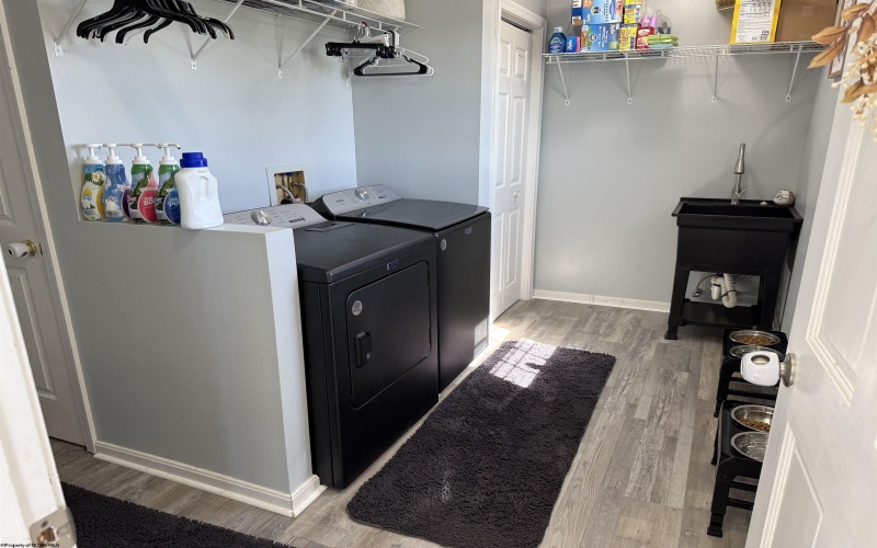 7012 Scenic View Drive, Fairmont, West Virginia 26554, 4 Bedroom Bedrooms, 10 Room Rooms,2 BathroomBathrooms,Single Family Detached,For Sale,Scenic View,0,10167353 7012 Scenic View Drive, Fairmont, West Virginia 26554, 4 Bedroom Bedrooms, 10 Room Rooms,2 BathroomBathrooms,Single Family Detached,For Sale,Scenic View,0,10167353
