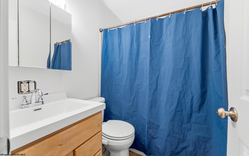 28 England Road, Morgantown, West Virginia 26508, 2 Bedroom Bedrooms, 6 Room Rooms,1 BathroomBathrooms,Single Family Detached,For Sale,England,0,10167352